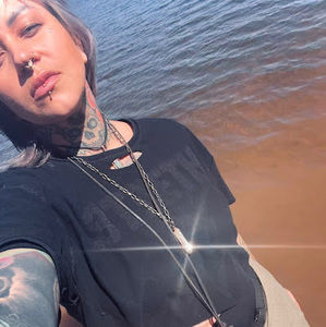 Meet your Posher, Dakota